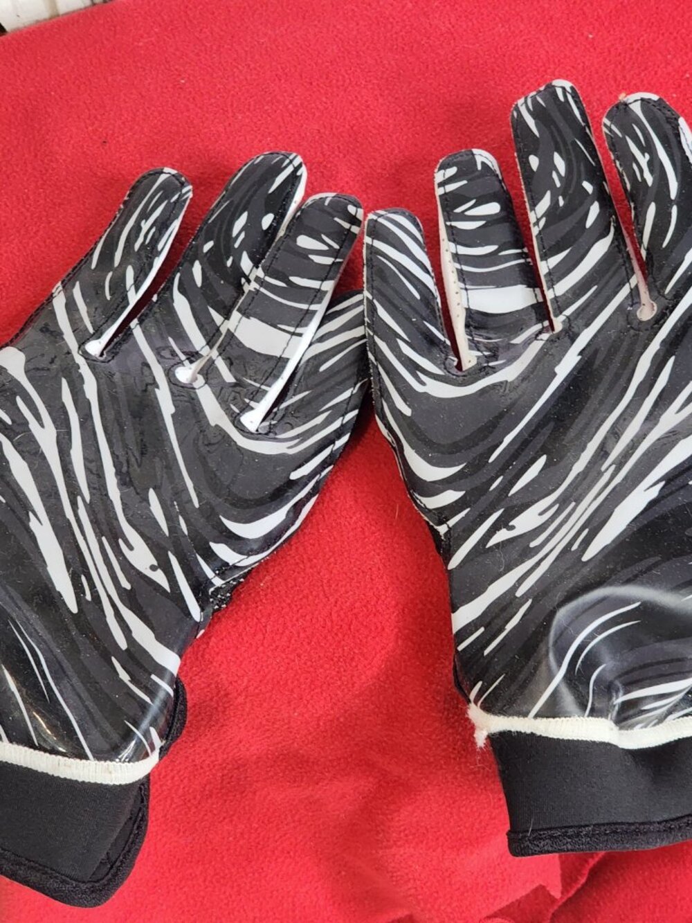 Nike Superbad NFL Officially Licensed Game Issued Receiver Football Gloves 2XL - Picture 8 of 16